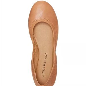 Women’s flats